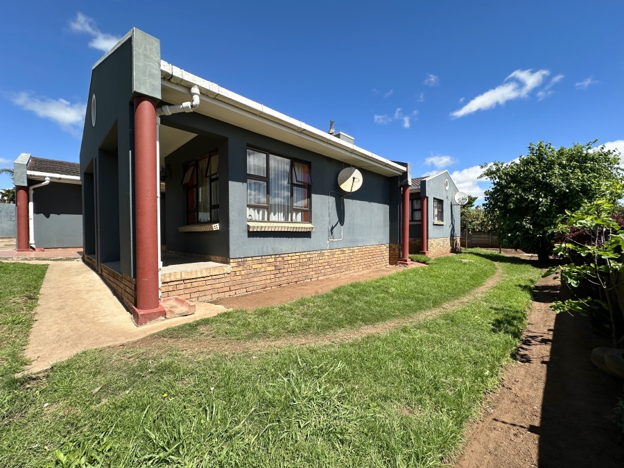 5 Bedroom Property for Sale in Southernwood Eastern Cape